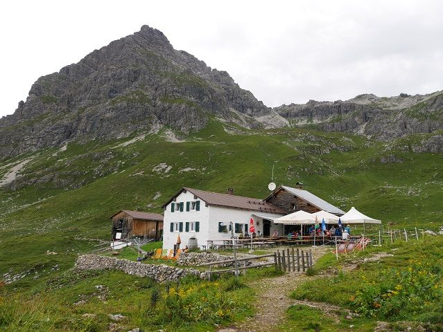 die-Widdersteinhütte-im-Kleinwalsertal